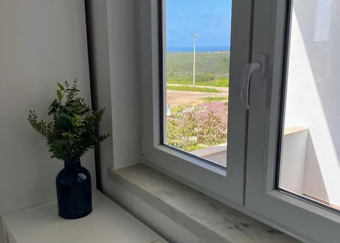 Bela Vista_ Cozy With Sea View *